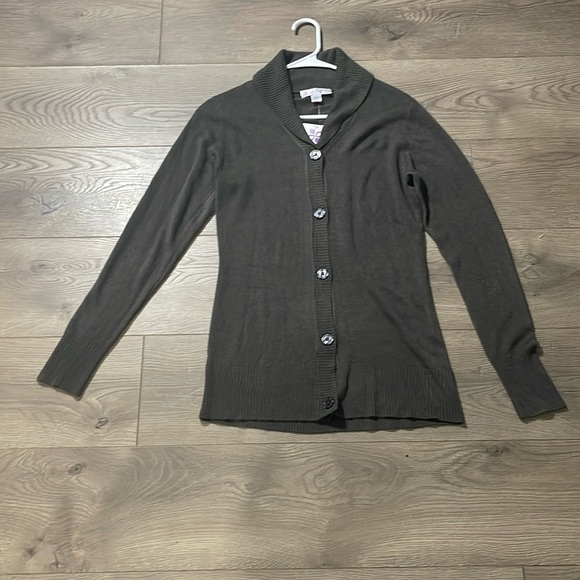 Lilac Bloom Sweaters - NWTG Lilac Bloom Buttoned women's long sleeve sweater, Size M